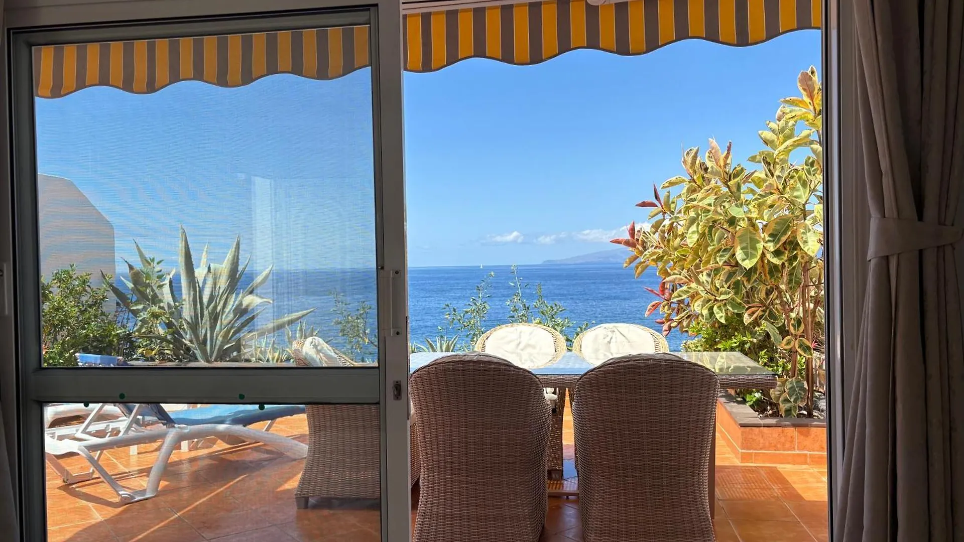 Exclusive Frontline One Bedroom Apartment Puerto de Santiago